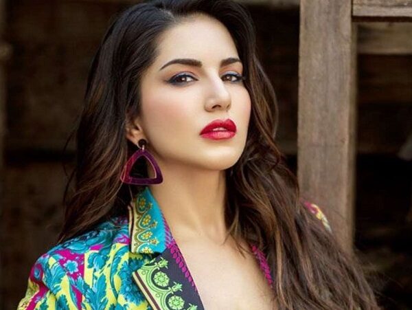 Bollywood Actress Sunny Leone’s Photo Printed On Karnataka TET Admit Card, Probe Started - RVCJ Media