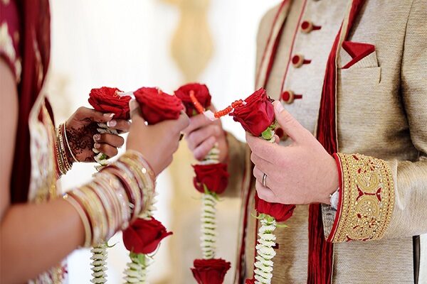 Groom Stops Marriage After Varmala & Weds Bride’s Sister, What Happened Next Is A Film Story RVCJ Media