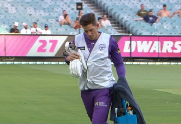 Tim Paine Again Got Trolled On Twitter For Carrying Water For Batsmen In A BBL Match RVCJ Media