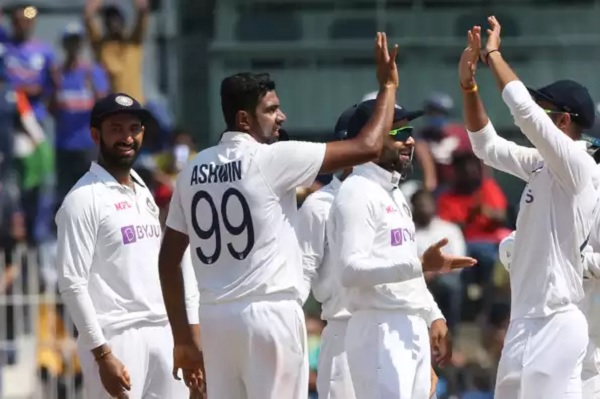 From Tinde Ki Sabji To Aadhaar Card’s Photo, Fans Share Funny Memes On Virat Kohli’s Viral Pic - RVCJ Media