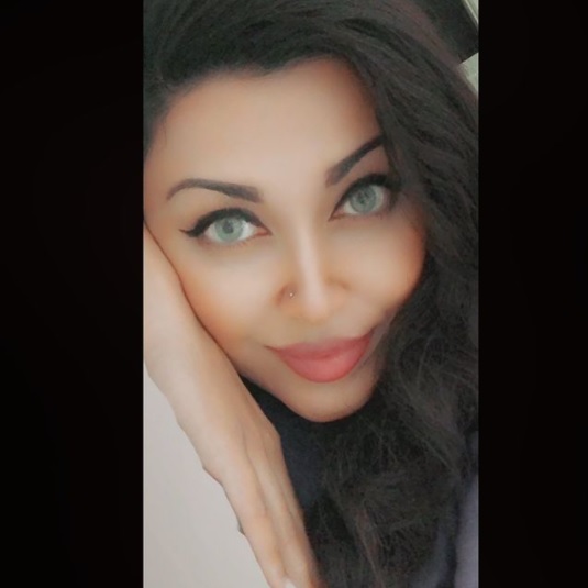 Aishwarya Rai’s Pakistani Doppelganger Is All Over Social Media & Her Pics Will Drive You Crazy - RVCJ Media