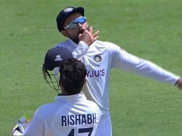 Virat Kohli Asks The Chennai Crowd To ‘Whistle Podu’ During 2nd Test, Gets A Superb Response - RVCJ Media