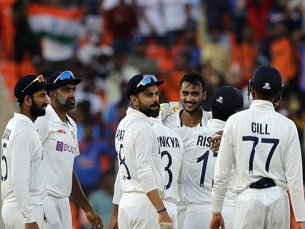 Ravi Shastri Reacts To All The Drunk Memes & Trolls On Him In An Epic Way - RVCJ Media