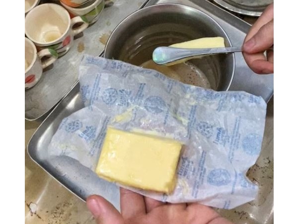Delhi Man Is Selling Salted Coffee With Lots Of Amul Butter, Netizens Say “Ghor Kalyug Hai” - RVCJ Media