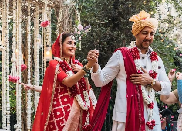 Dia Mirza Gave A Strong Reply To Troll Who Asked Why She Announced Pregnancy Post Marriage Only - RVCJ Media