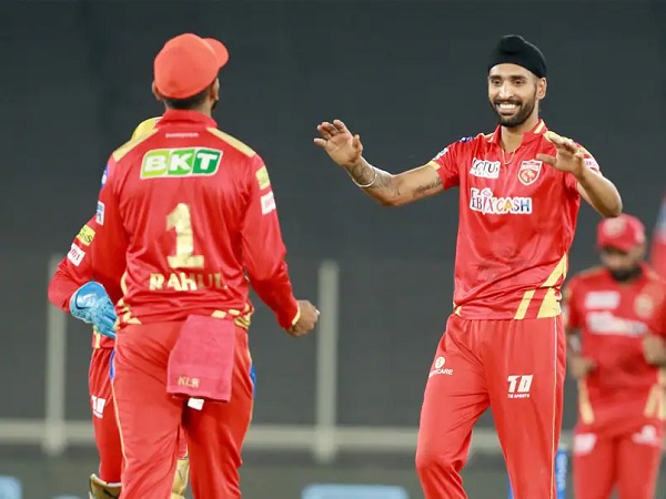 PBKS Takes A Hilarious Dig At RCB For Losing Match By Sharing Pic Of Chahal & Chris Gayle RVCJ Media