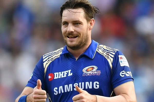 Mitchell McClenaghan Gives Epic Responses To People Who Try To Troll Mumbai Indians On Twitter - RVCJ Media