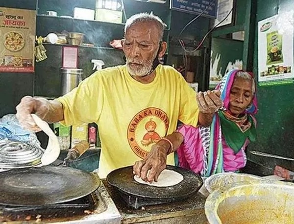 Baba Ka Dhaba Owner Takes U-Turn, Apologizes To YouTuber For Accusing Him Of Theft, See Video - RVCJ Media