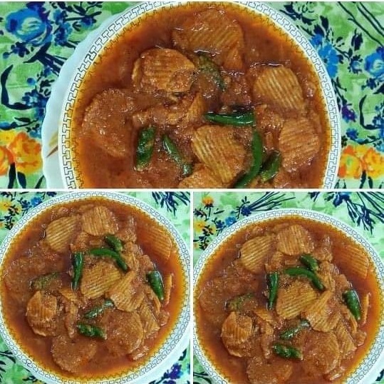 Someone Made Potato Chips Curry & Biscuit Curry, Twitter Says “Tumhe To Fansi Ki Saza Hogi” - RVCJ Media