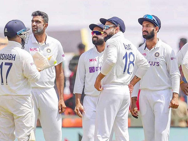 Twitter Roasts Michael Vaughan For Saying “India Have Been Saved By The Weather” In WTC Final - RVCJ Media