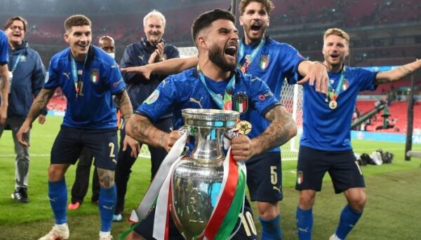 Wasim Jaffer Compares England Football Manager With Shah Rukh In A Movie Post Euro Defeat - RVCJ Media