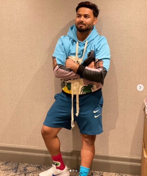 Rishabh Pant Shares His Pics & Calls Himself ‘Shareef Ladka’, Axar Patel Has An Epic Response - RVCJ Media