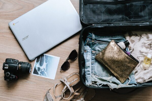 How to Keep Your Valuables Safe While Traveling