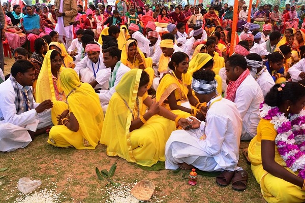 Couples In Jharkhand Village Opt For Live-In Relationship Instead Of Marriage For This Reason - RVCJ Media