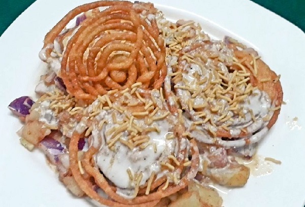 Someone Adds Onion, Dahi, Papdi & Sev In Jalebi & Makes Jalebi Chaat, Foodies React With Memes