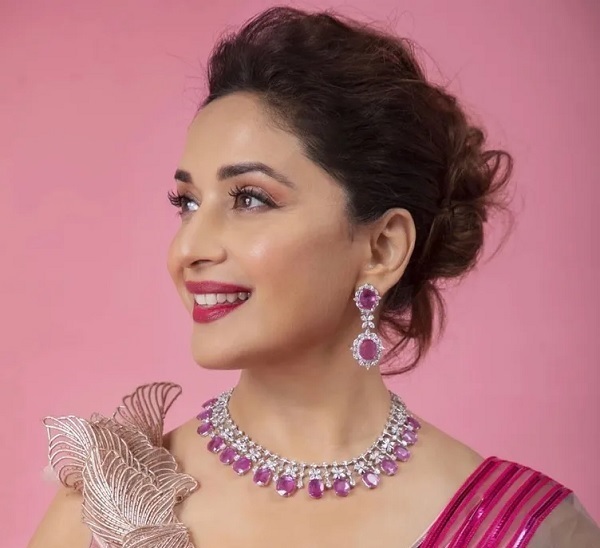 From Big B To Salman, Shilpa To Madhuri, This Is How Much B-Town Celebs Charge For Reality Shows - RVCJ Media