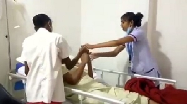 Munna Bhai’s Tactic Worked, Paralytic Patient Started Moving Seeing A Nurse Dance For Him - RVCJ Media