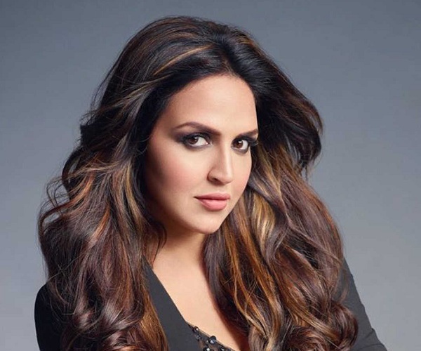 From Salman To SRK To Esha Deol, 5 Bollywood Actors Who Slapped Other Celebrities In Public - RVCJ Media