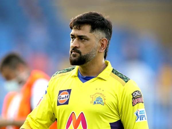 “Dhoni Always Has The Last Word,” Mahi’s Decision To Retain Jadeja In CSK Leaves Twitter Divided - RVCJ Media