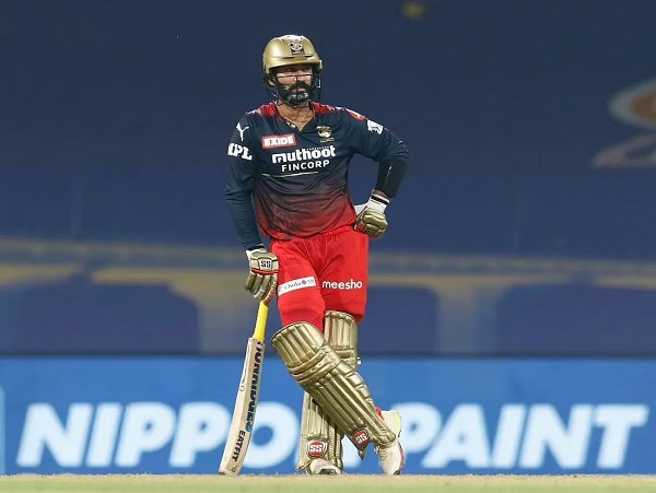 Sunil Gavaskar Shares How Dinesh Karthik Prepared For Making A Comeback To Team India - RVCJ Media
