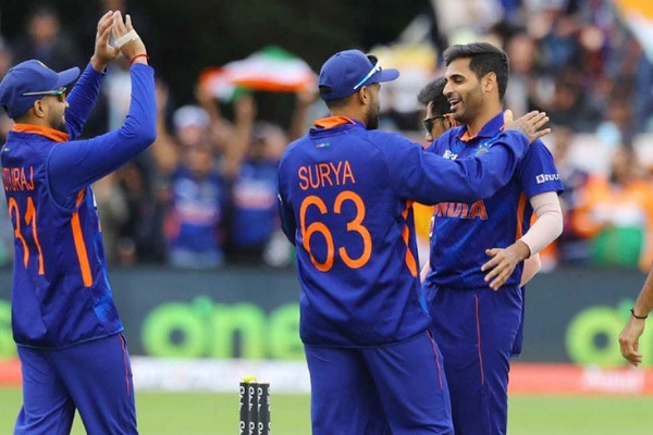 “Shoaib Akhtar, Umran Malik Who?,” Bhuvneshwar’s Fastest Delivery Of 208Kmph Sets Twitter On Fire - RVCJ Media