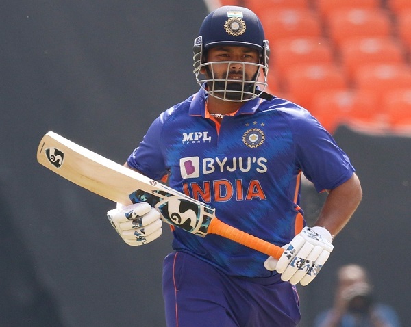Fans Storm Twitter With Rishabh Pant’s Memes Over Toss Loss, Call Him Unluckier Than Virat Kohli - RVCJ Media