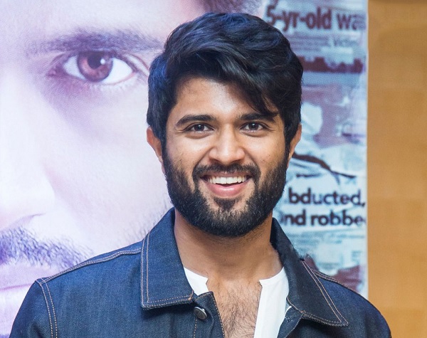 Sara Ali Khan Confesses She Wants To Date Vijay Deverakonda On Koffee With Karan, Vijay Reacts - RVCJ Media