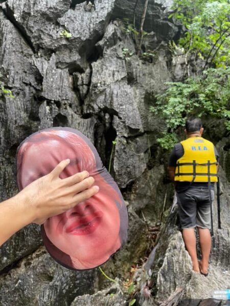 Husband Goes On Honeymoon Alone With Wife’s Meme-Face Pillow, Shares Hilarious Pics - RVCJ Media