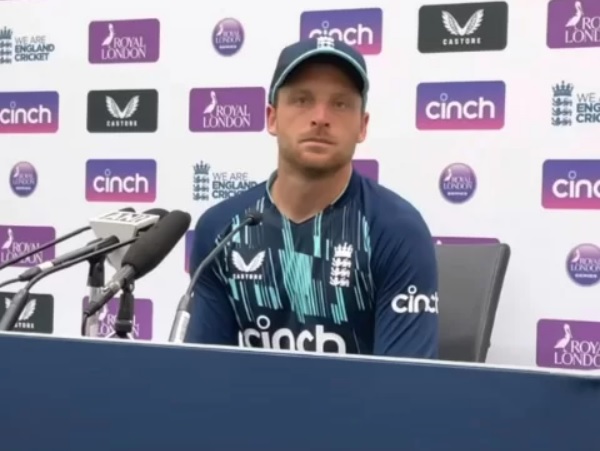 Jos Buttler Gets Irked When Journo Repeatedly Asks “Is Jasprit Bumrah The Best?” Video Goes Viral - RVCJ Media