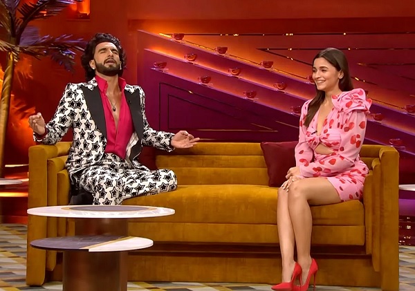 Ranveer Trolls Alia As She Makes A Goof-Up On A Question About Her Marriage With Ranbir - RVCJ Media