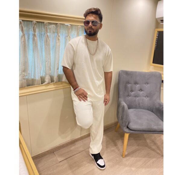 Rishabh Pant Turns Munna Bhaiya Of Mirzapur, Real Munna Bhaiya Aka Divyenndu Sharma Reacts - RVCJ Media