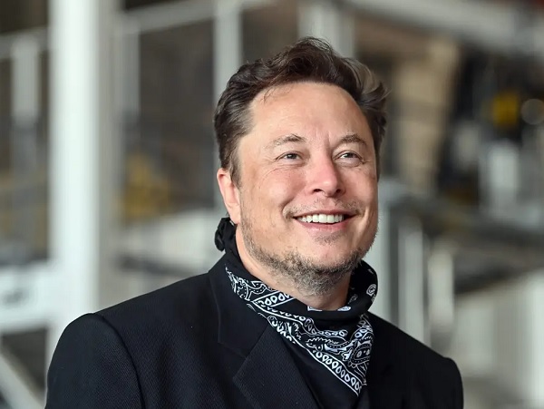 Govt Job & Agarwal Sweets Memes Break The Internet As Elon Musk Fires Twitter CEO Parag Agarwal - RVCJ Media