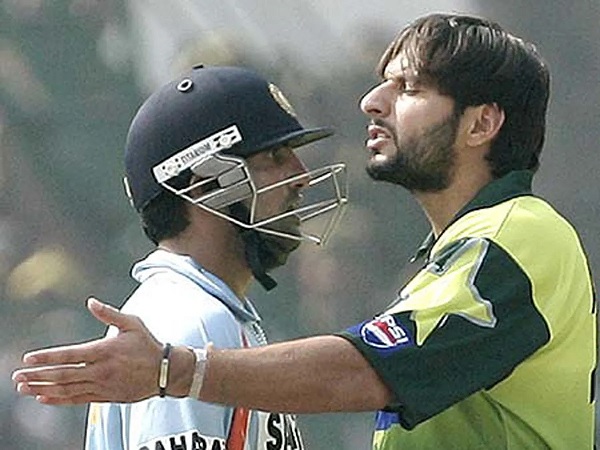 Shahid Afridi Says No One In Team India Likes Gambhir, Bhajji’s Laughter Makes Indians Furious RVCJ Media