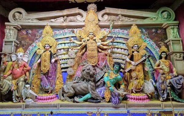 This Vatican City Themed Durga Puja Pandal In Kolkata Is Absolutely Stunning, See Pics - RVCJ Media