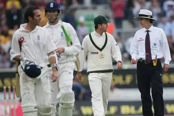 4 Instances When England Cricketers Shamelessly Violated Spirit Of Game & Had No Issue With It - RVCJ Media