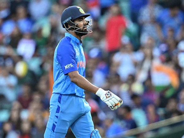 Twitter Mercilessly Roasts KL Rahul After He Fails To Perform Against Netherlands Too - RVCJ Media