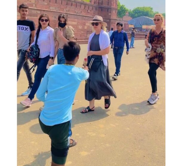 Indian Guy Does A Backflip & Offers A Rose To Propose To A Foreign Woman, Gets Rejected RVCJ Media