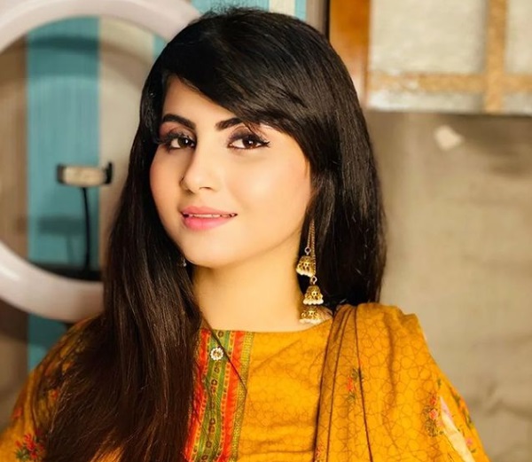 Pakistani Actress Sehar Shinwari Says She Will Marry A Zimbabwean Guy On This Condition - RVCJ Media
