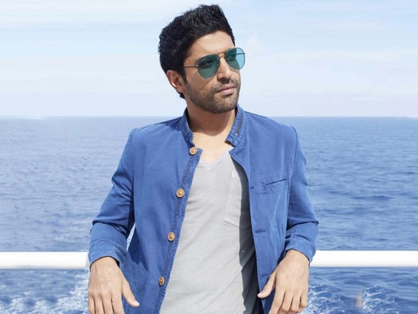 This Old Video Of Farhan Akhtar & Abhishek Bachchan Joking About Star Kids Is Gold - RVCJ Media