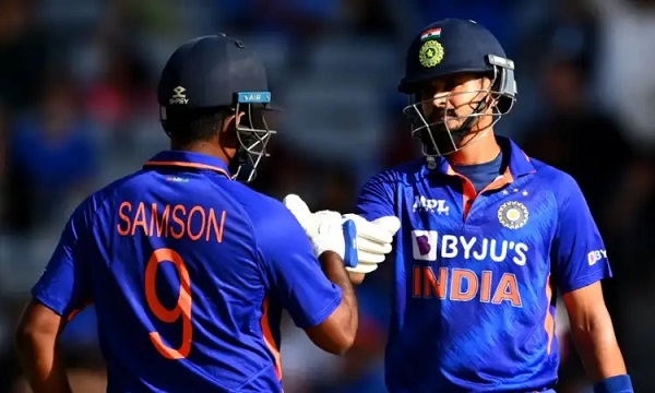 “Rehne Do Beta, Tumse Na Ho Payega,” Rishabh Pant Trolled As He Again Failed In 1st ODI Vs NZ - RVCJ Media