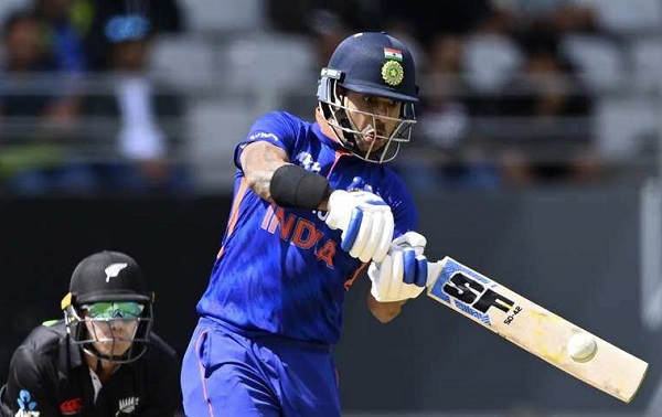 Virat Kohli Has An Epic Reply To Fan’s “Meat” Comment On His Workout Video - RVCJ Media