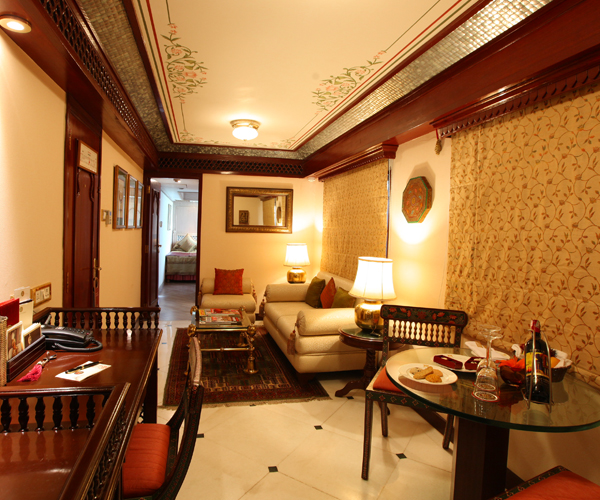 Maharajas’ Express Presidential Suite Ticket Costs Almost Rs 20 Lakh, Netizens Go WTF - RVCJ Media
