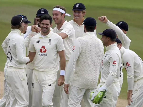 “Maaf Kar Do ECB, Dobara Nahi Bulayenge,” Pak Team Trolled After Being Whitewashed By England - RVCJ Media