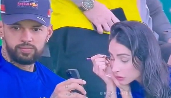 Husband Helps Wife Put On Make-Up During A Live Match Inside Stadium, Twitter Showers Praises RVCJ Media