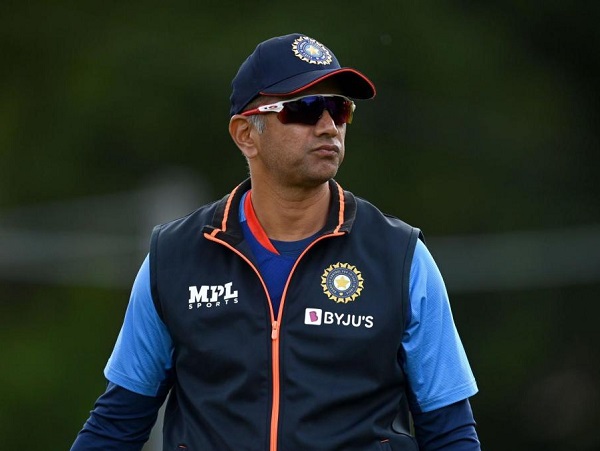 “Is This A Joke?,” Rahul Dravid Slammed For Giving Keeping To KL Rahul Despite Repeated Failure RVCJ Media