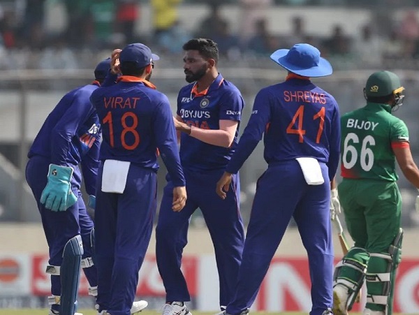 “Pathetic Performance,” Twitter Lashes Out At Indian Team & Management After It Lost 2nd ODI RVCJ Media