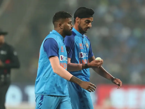 “Pichli Baar Kya Bola Tha? Aukaat?” Fans Rain Memes After Arshdeep Singh’s Comeback In 3rd T20 RVCJ Media