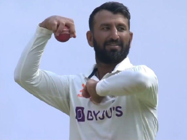 Ashwin Shares Pujara’s Bowling Pic In 4th Test With Epic Caption, The Latter Reacts RVCJ Media