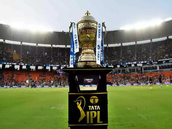 'औकात मे रहो पाकिस्तानियो': पाकिस्तानी पत्रकाराने PSLची IPLशी तुलना केल्याने भारतीय क्रिकेट चाहते संतापले