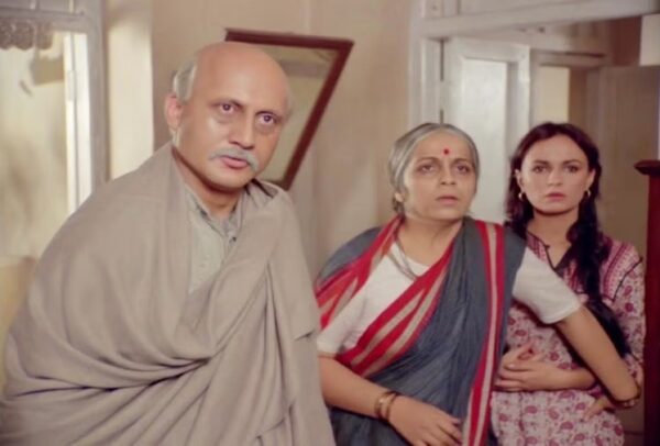 Mahesh Bhatt Reveals Anupam Kher Gives Him Money After Every Movie, Here’s Why RVCJ Media